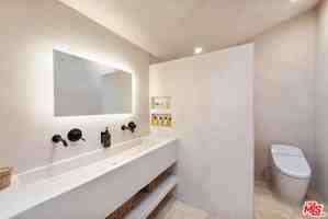 featured image of 1362 Old Topanga Canyon Rd
