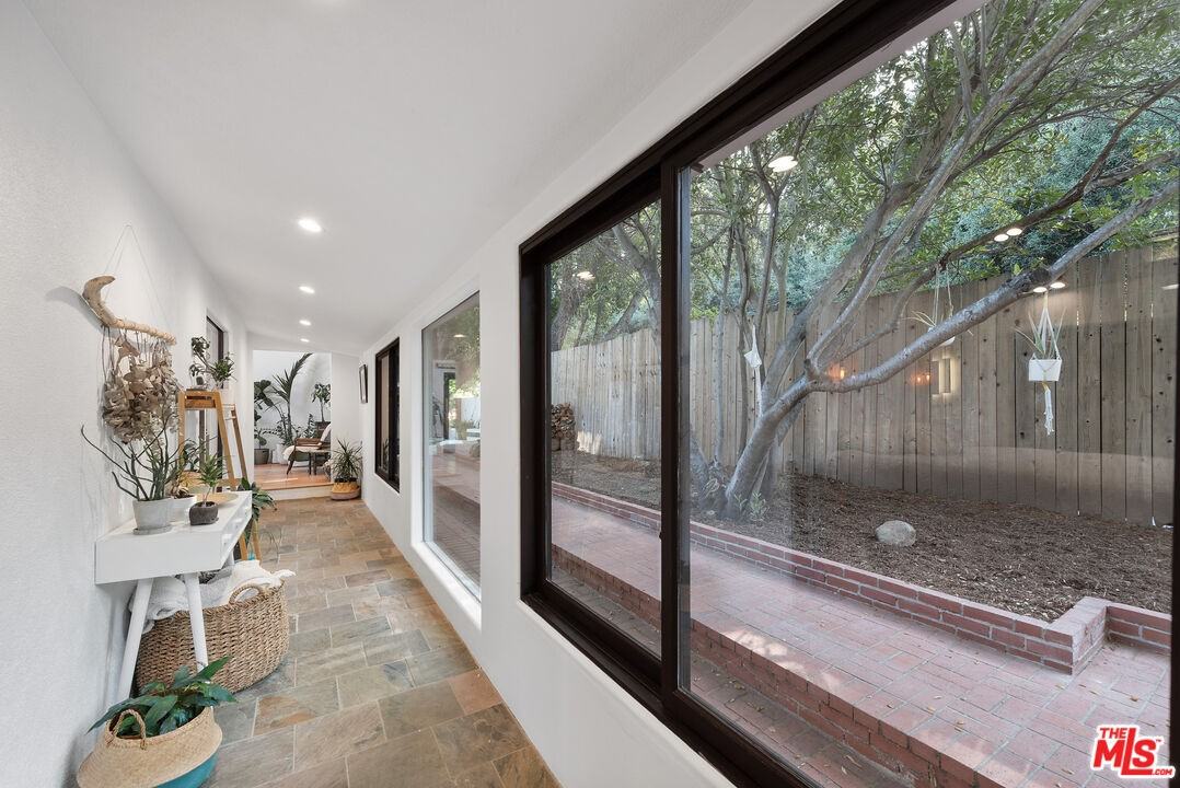 1362 Old Topanga Canyon Rd - Photo 3 of 8