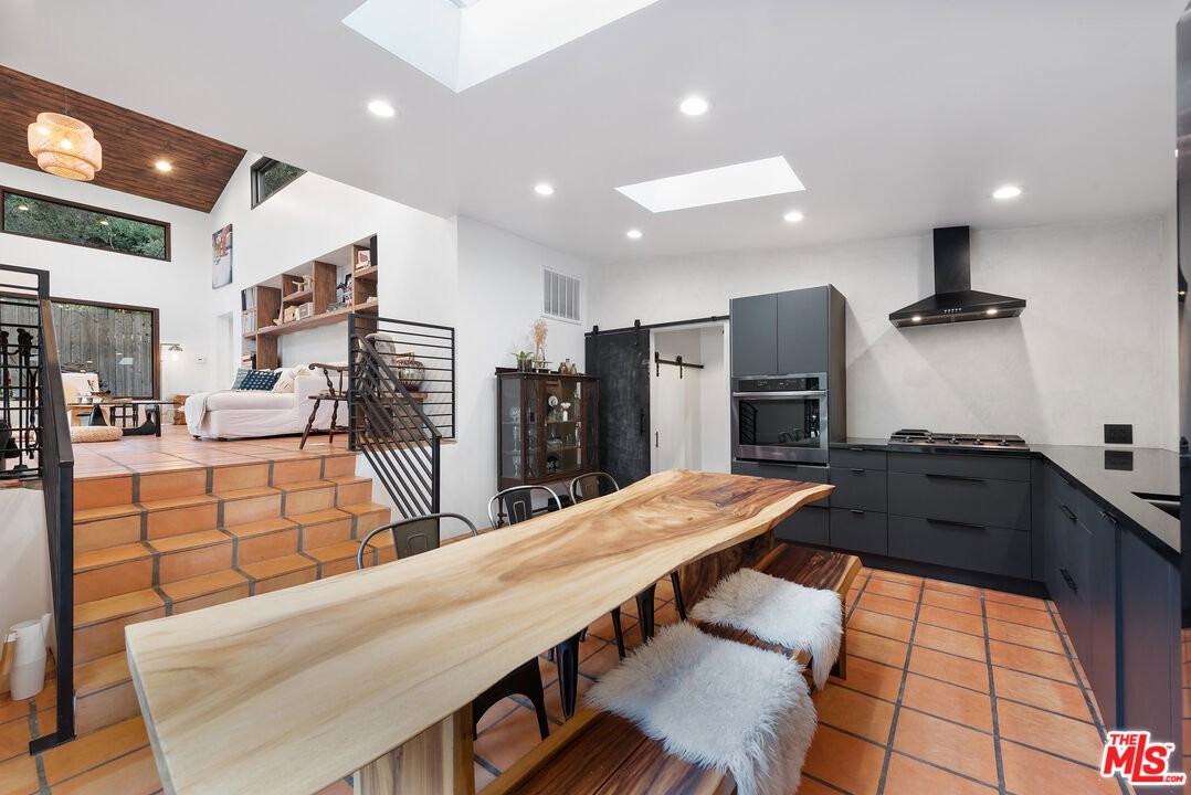 1362 Old Topanga Canyon Rd - Photo 4 of 8