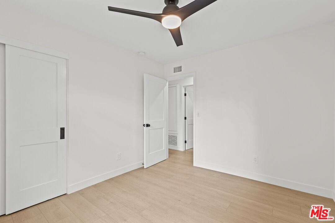 17154 Rinaldi St - Photo 2 of 8