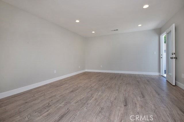 4423 Ethel Ave - Photo 3 of 8