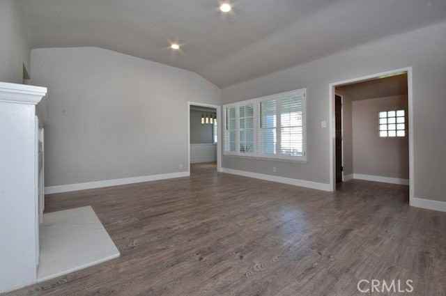 4423 Ethel Ave - Photo 6 of 8