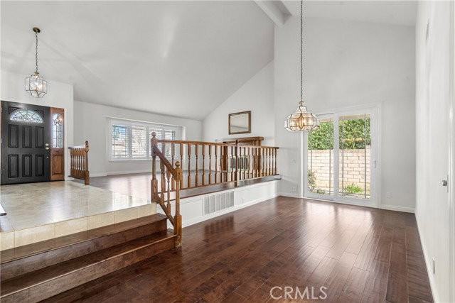 11861 Darby Ave - Photo 3 of 8