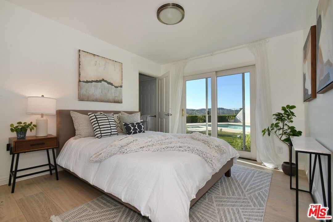 3635 Fawndale Pl - Photo 2 of 8