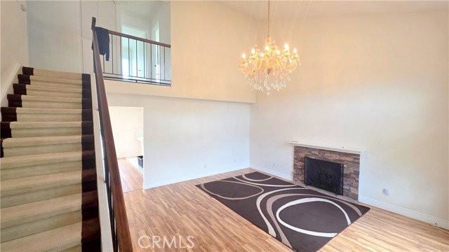 1514 Cronin Dr - Photo 3 of 8