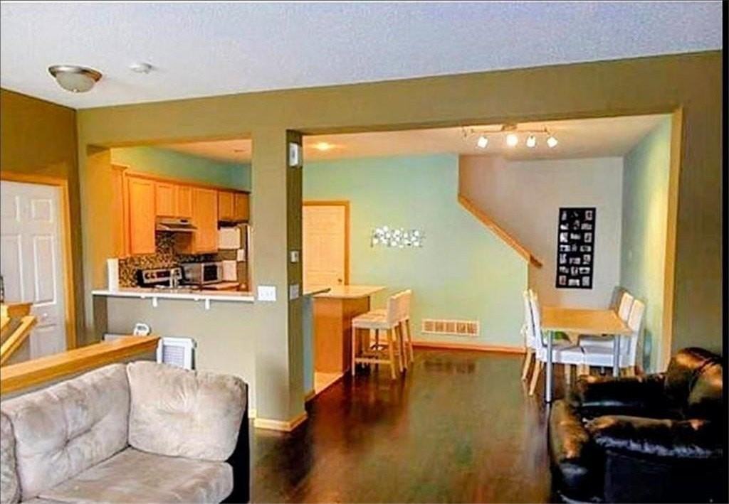 2453 Eagle Trace Ln - Photo 3 of 6