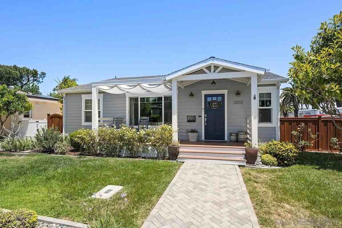 3802 Jennings St - Photo 4 of 45