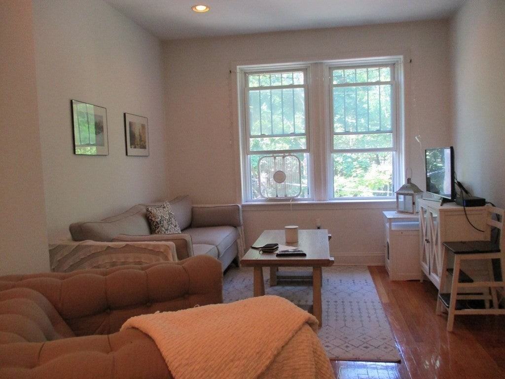 19 Colliston Rd - Photo 3 of 20
