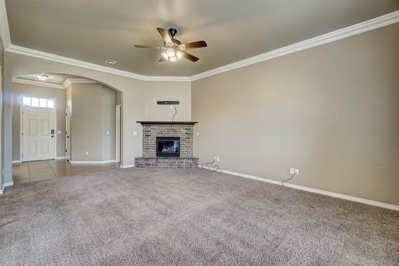 512 Topaz Ave - Photo 4 of 30
