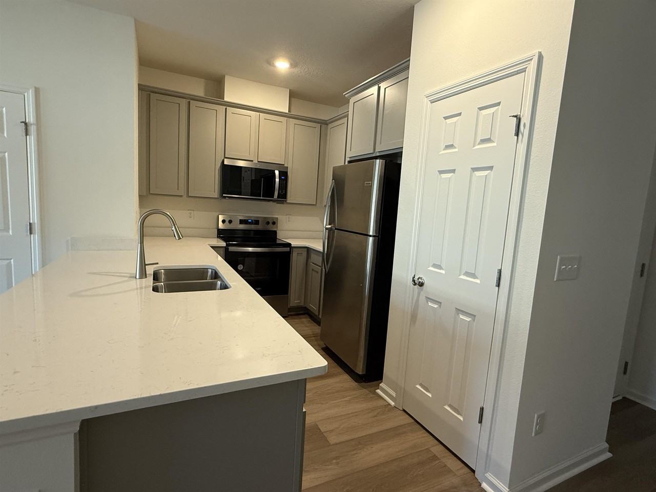 159 Beach Palm Ct - Photo 4 of 21