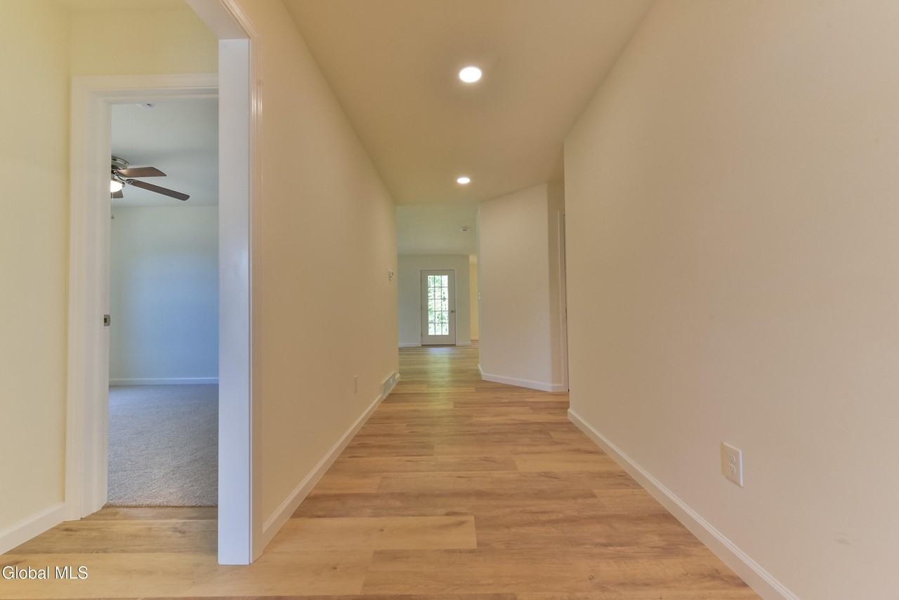74 Seashore Way - Photo 2 of 37