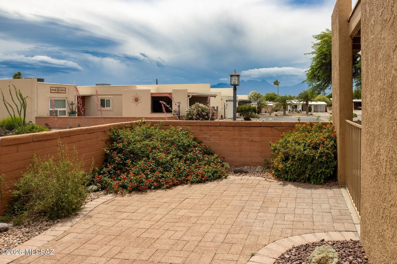 724 W Rio San Pedro - Photo 2 of 22