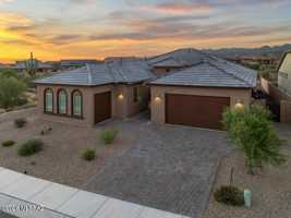 featured image of 10623 N Iron Peak Dr