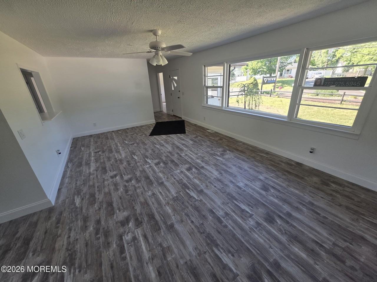 14 Wood Ave - Photo 5 of 35