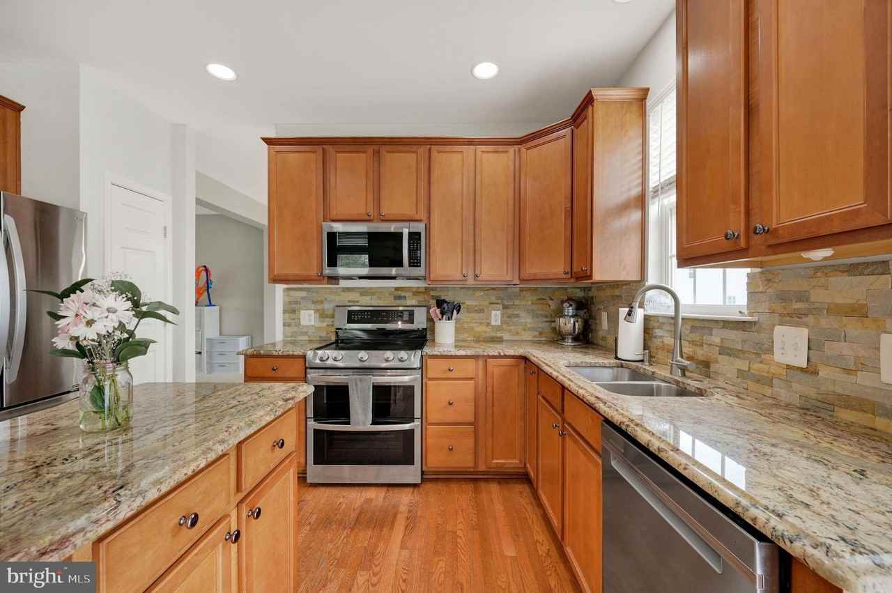 33 Brielle Way - Photo 6 of 23