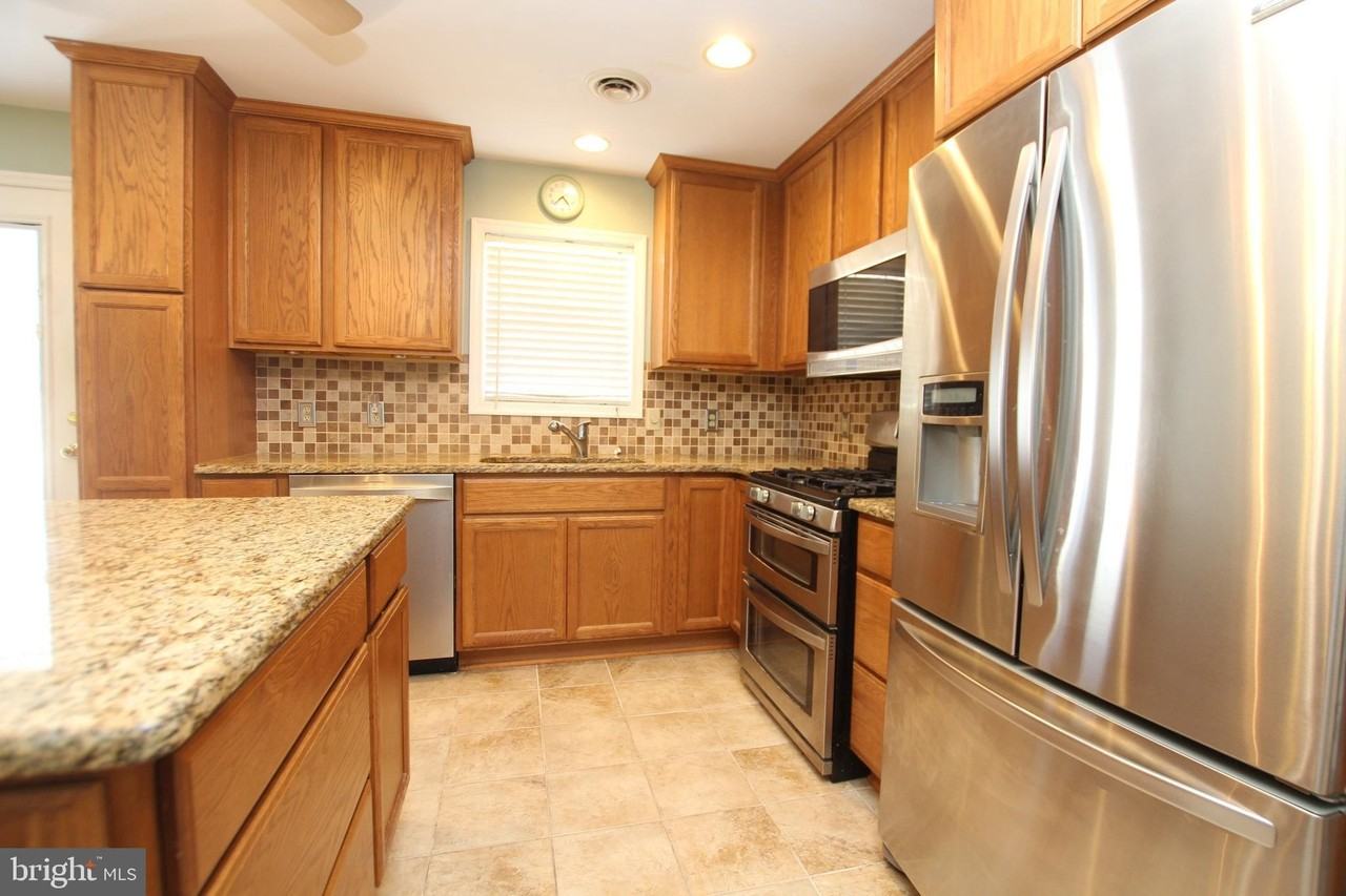 26499 Hollyville Rd - Photo 7 of 16