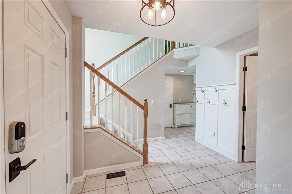 3220 Spillway Ct - Photo 5 of 50