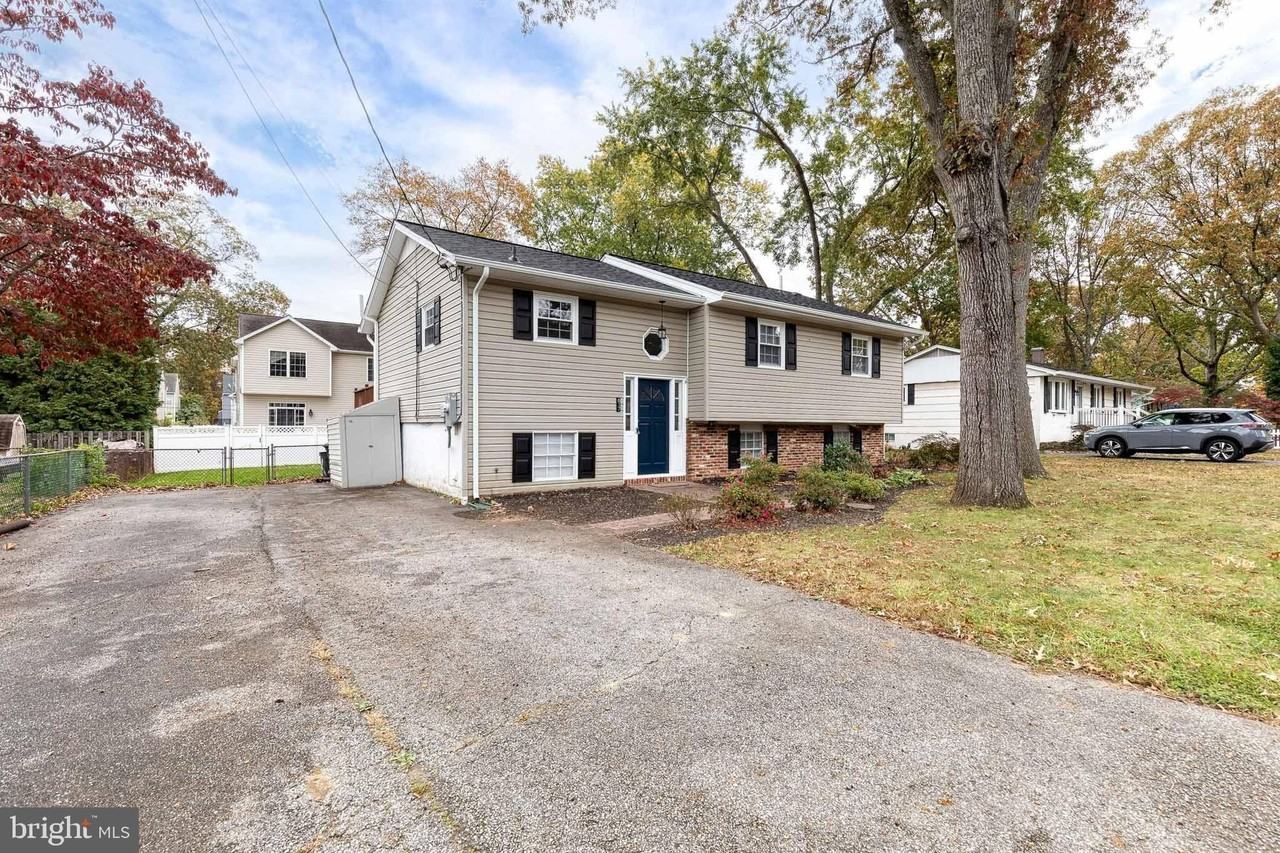 617 Oak Ln - Photo 2 of 29