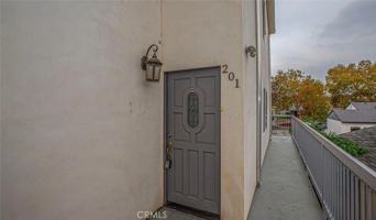 featured image of 242 W Linden Ave