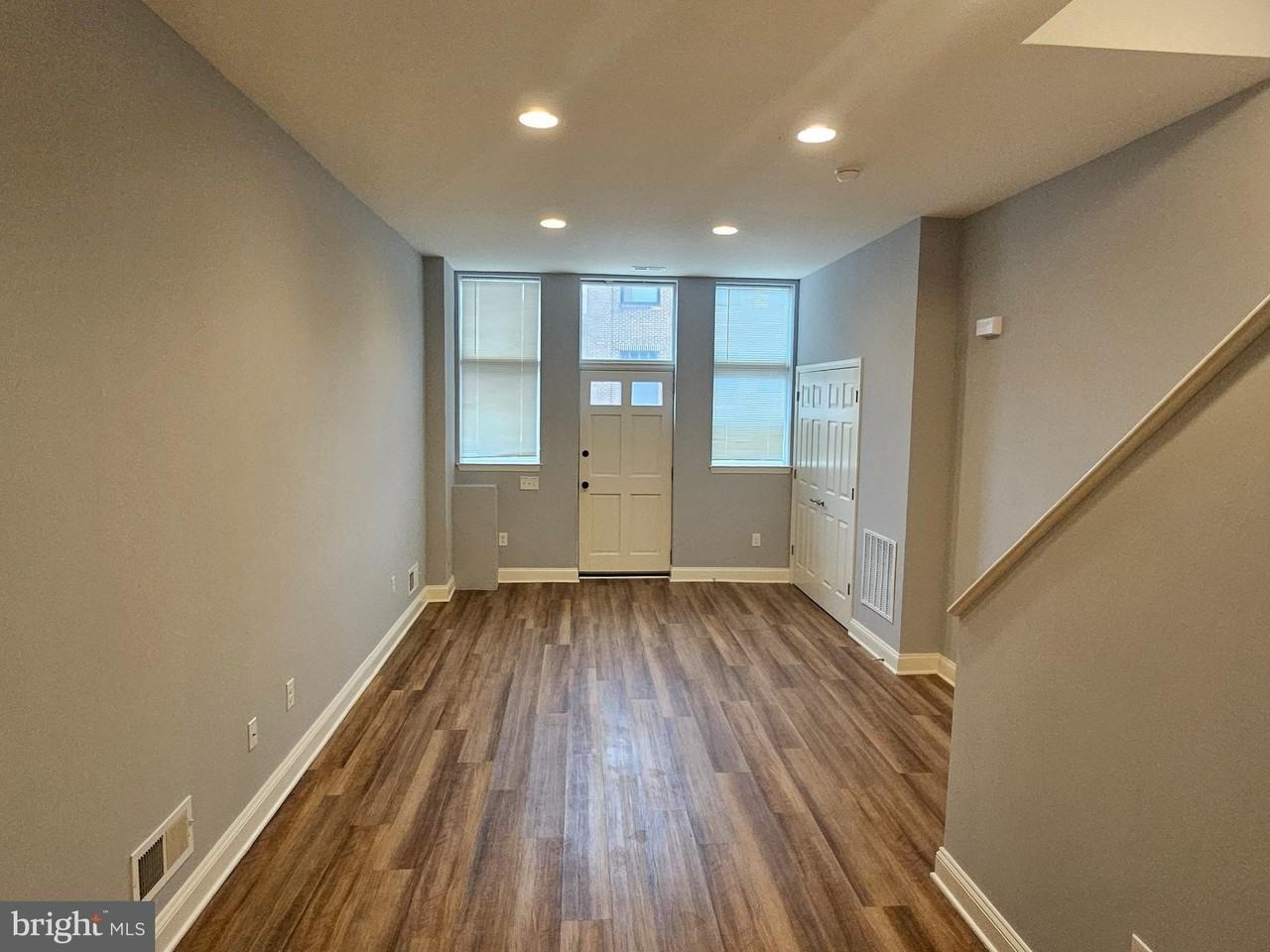 430 S Bond St - Photo 3 of 21