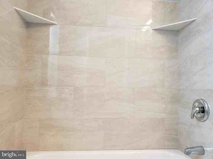 430 S Bond St - Photo 5 of 21