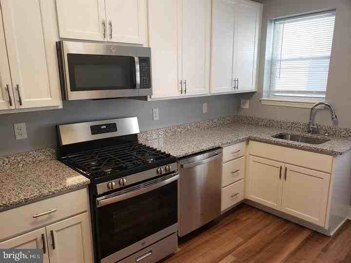 430 S Bond St - Photo 6 of 21