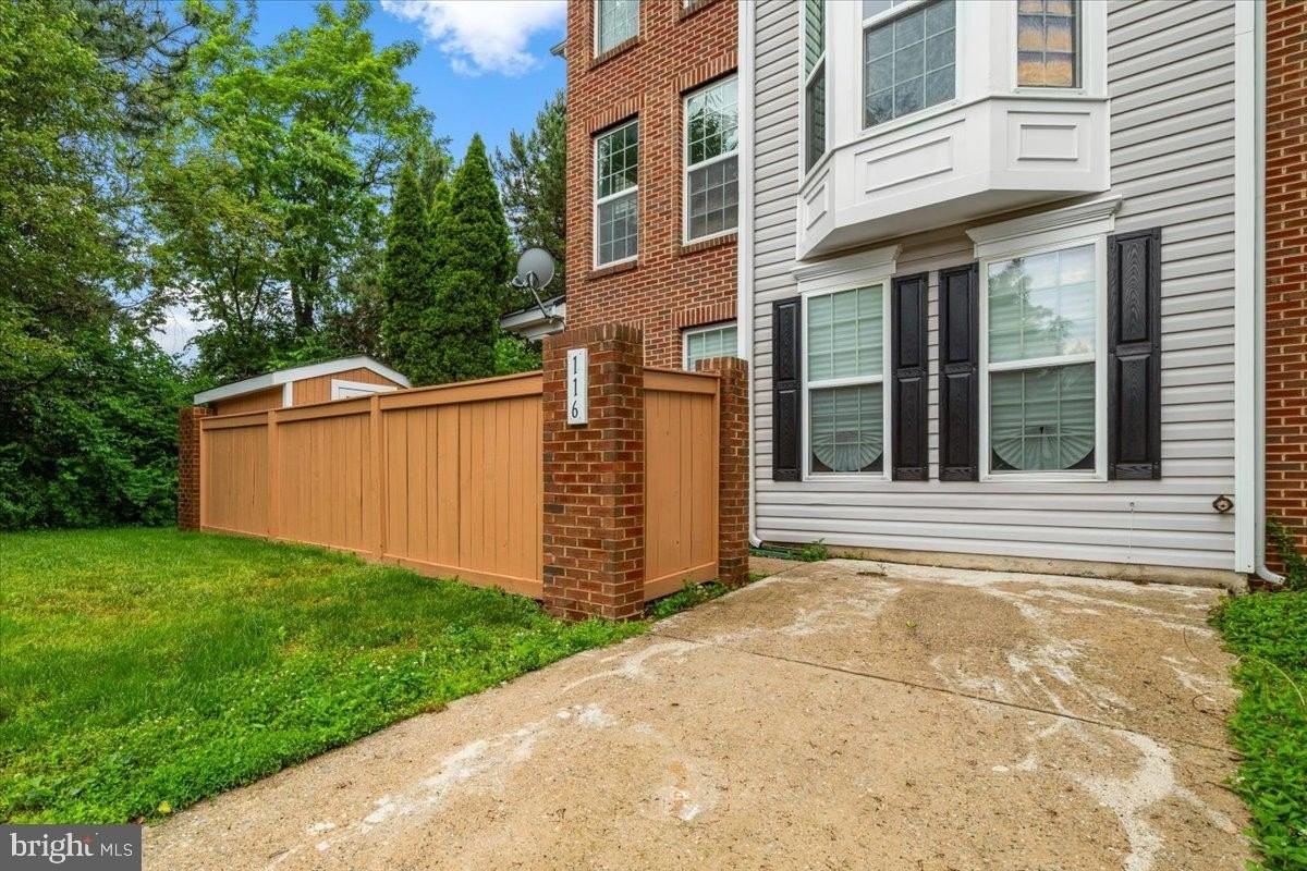 116 Whiskey Creek Cir - Photo 2 of 33