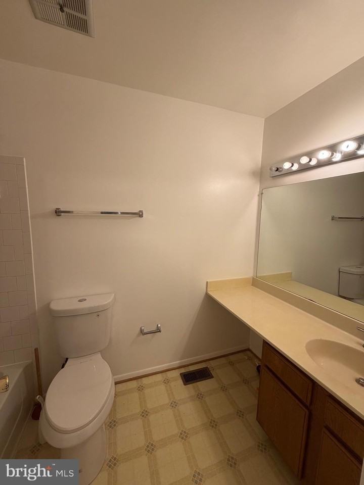4108 Peppertree Ln #4108 - Photo 6 of 11