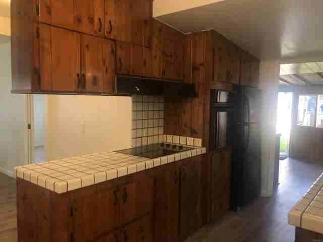 3535 Helix St - Photo 5 of 19