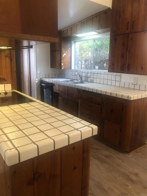 3535 Helix St - Photo 6 of 19
