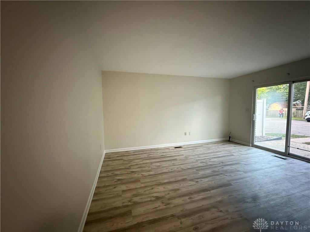 3108 E Stroop Rd - Photo 7 of 21