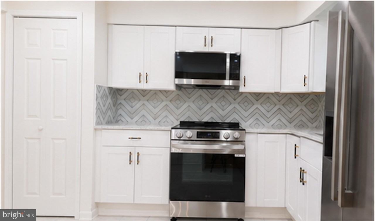 12907 Marcia Pl - Photo 5 of 28