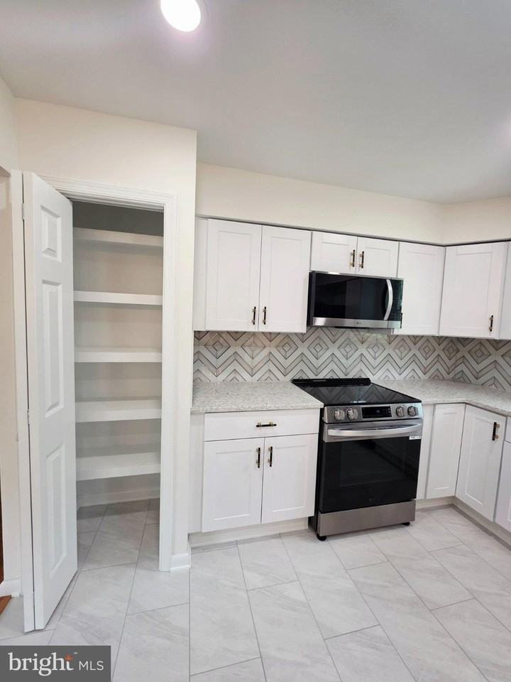 12907 Marcia Pl - Photo 6 of 28