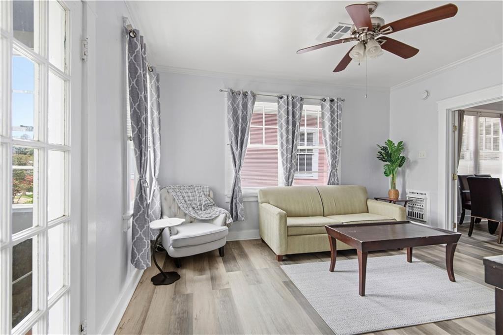 2203 Broadway St - Photo 3 of 16