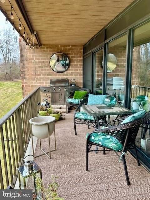 35 Hermitage Dr