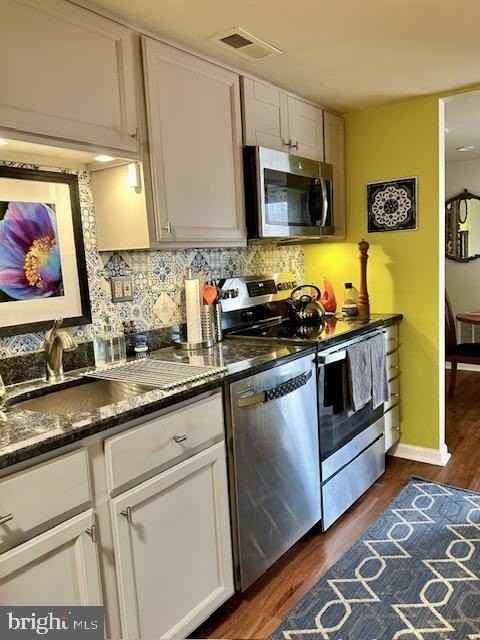 35 Hermitage Dr - Photo 7 of 25