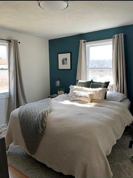 191 Shand Ave - Photo 2 of 5