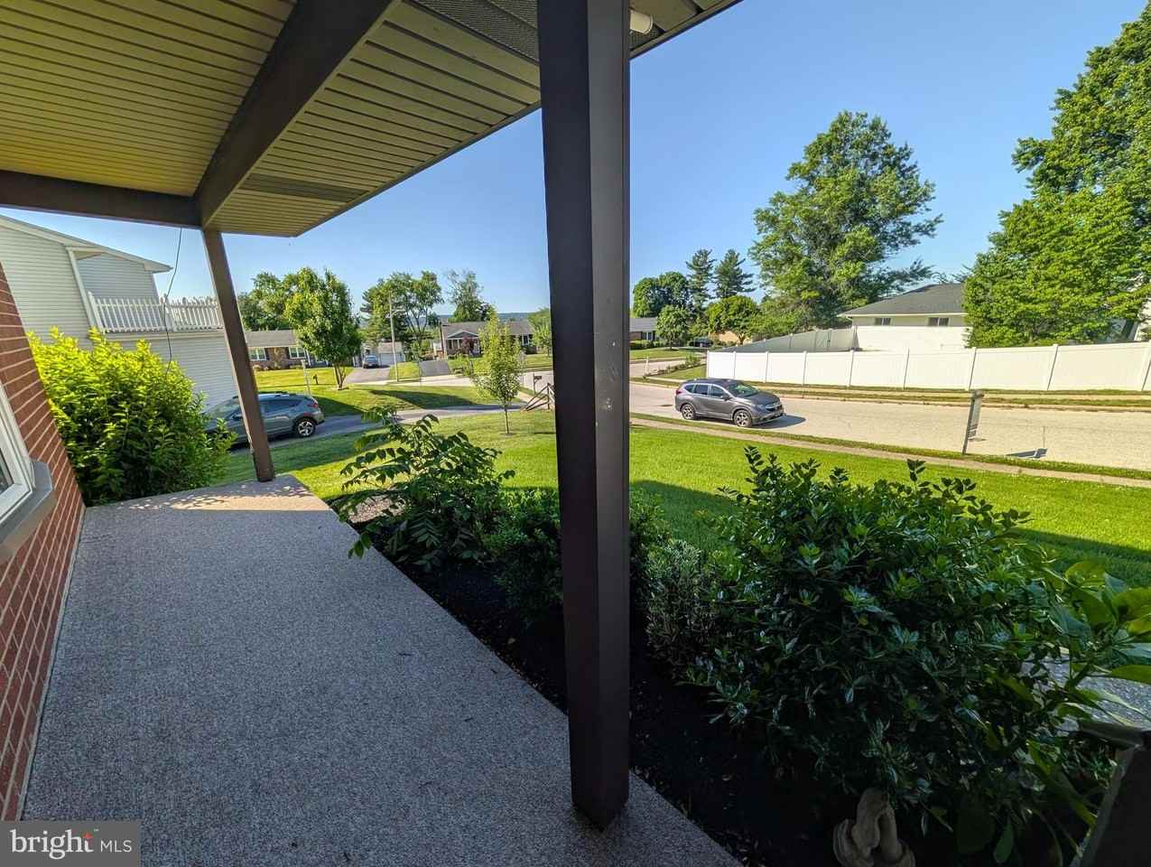 14 Westwood Cir - Photo 4 of 26