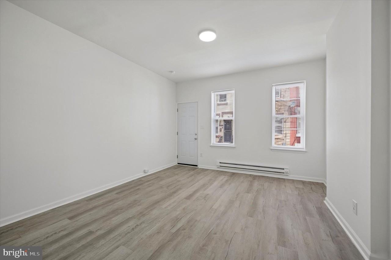 1216 W Firth St - Photo 4 of 15