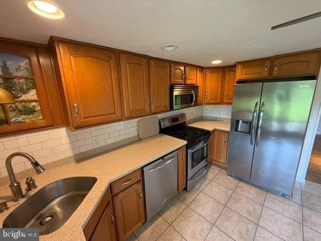 24 Malvern Dr - Photo 3 of 13
