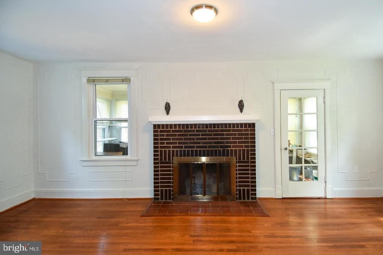 633 24th St S - Photo 5 of 50