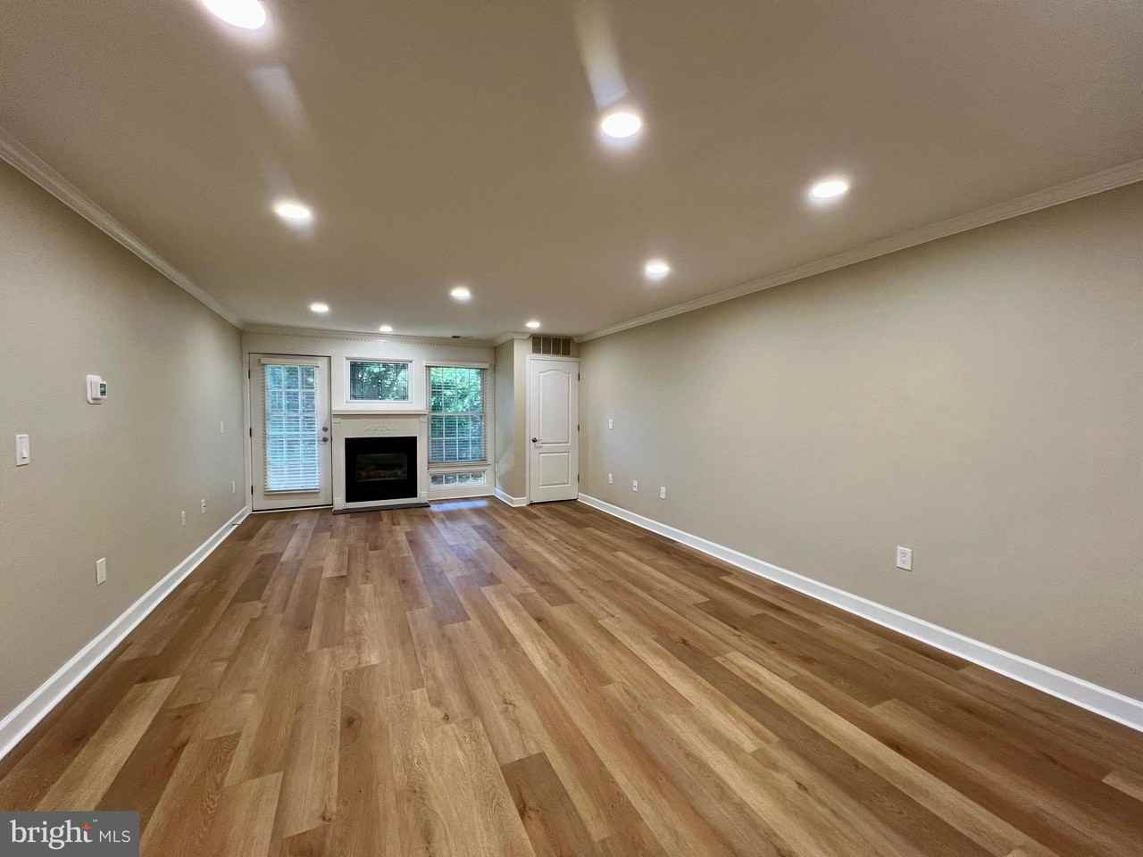 6924 Fairfax Dr #132 - Photo 6 of 34