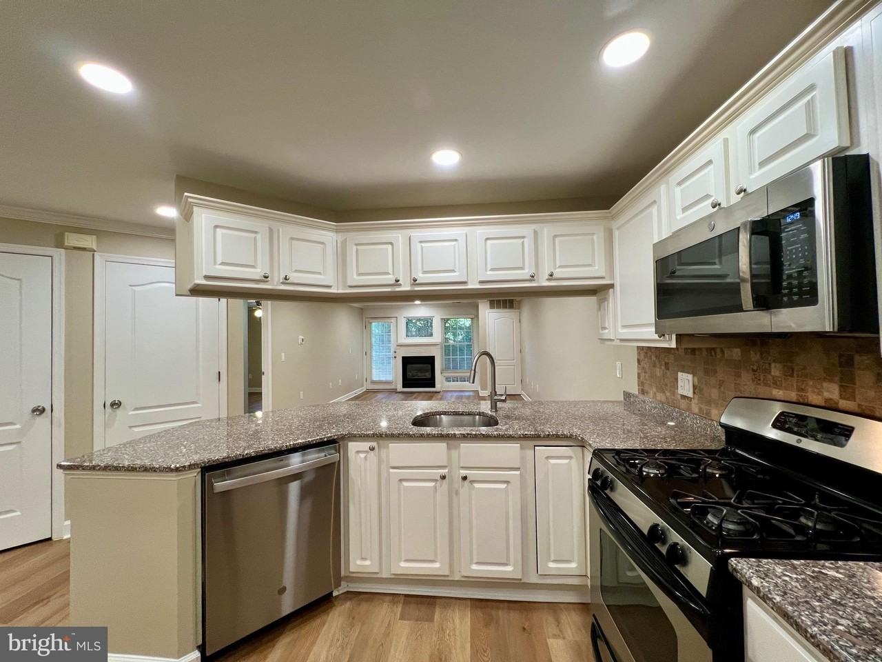 6924 Fairfax Dr #132 - Photo 2 of 34