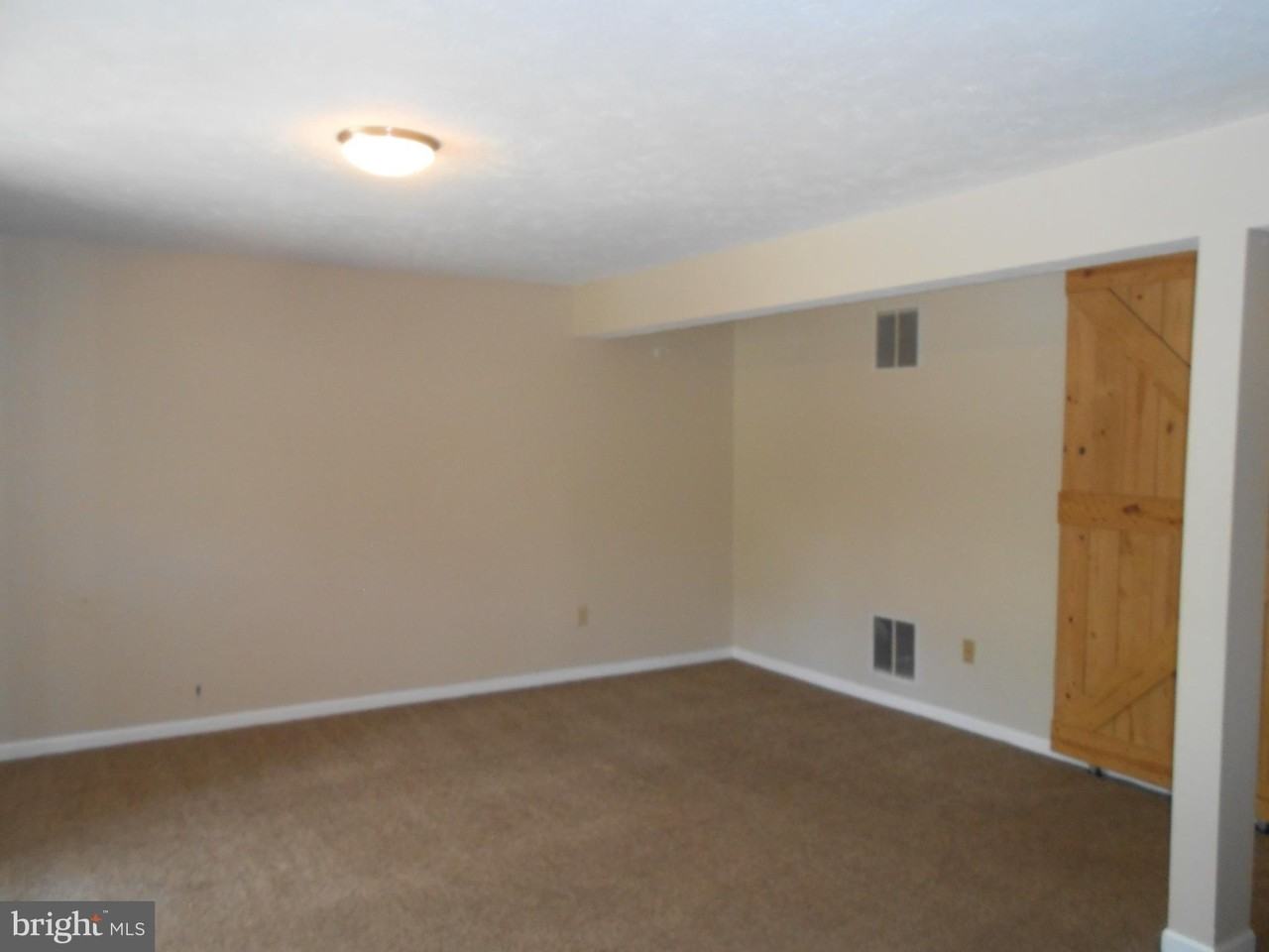 131 Township Ct - Photo 4 of 24