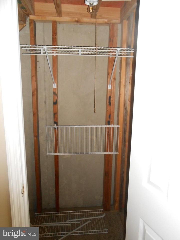 131 Township Ct - Photo 5 of 24
