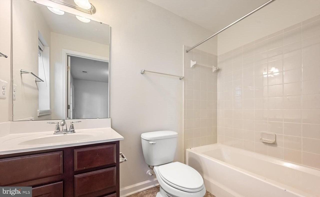 106 Argyle Ct - Photo 4 of 16