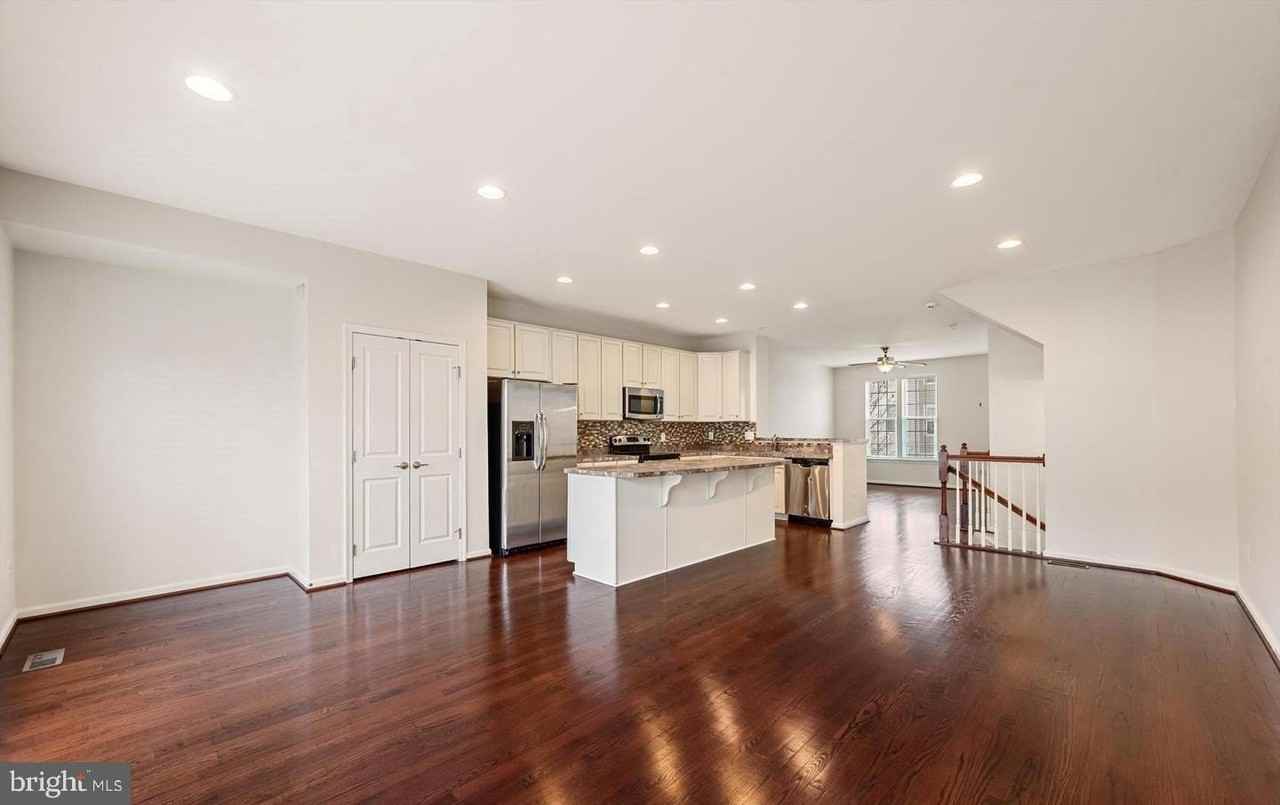 106 Argyle Ct - Photo 7 of 16