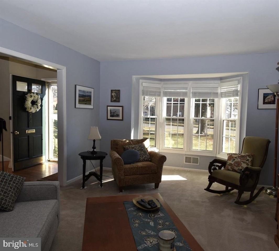 8244 Carrleigh Pkwy - Photo 2 of 25