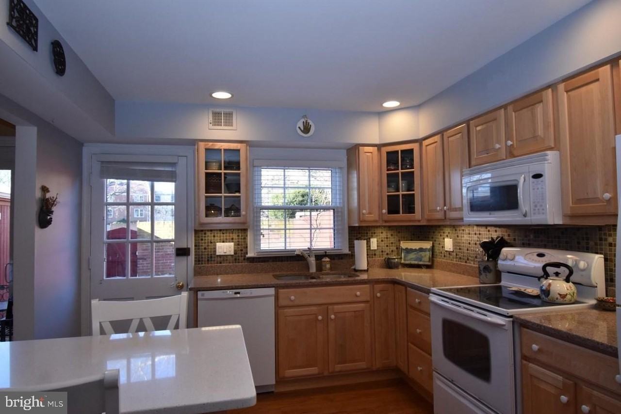 8244 Carrleigh Pkwy - Photo 3 of 25