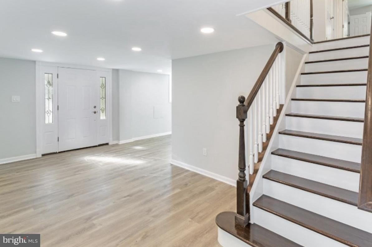 3825 Larchwood Rd - Photo 5 of 36